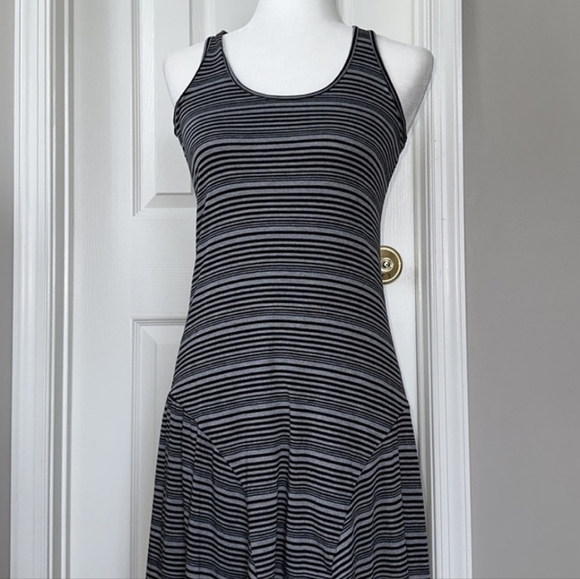 Free People Gray & Black Racerback Style Stretchy Fit & Flare Dress. Sm - Picture 3 of 12